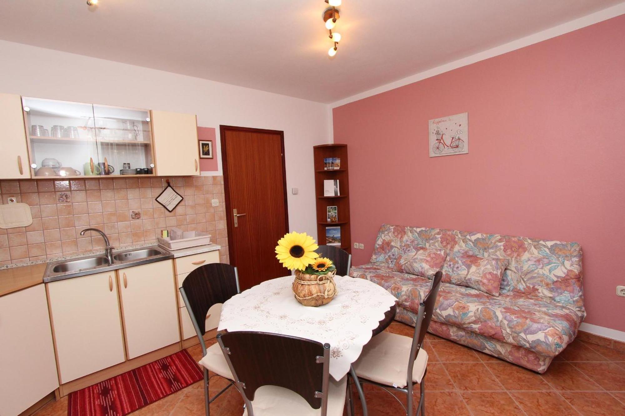 Rooms And Apartment Sanja Ровин Екстериор снимка