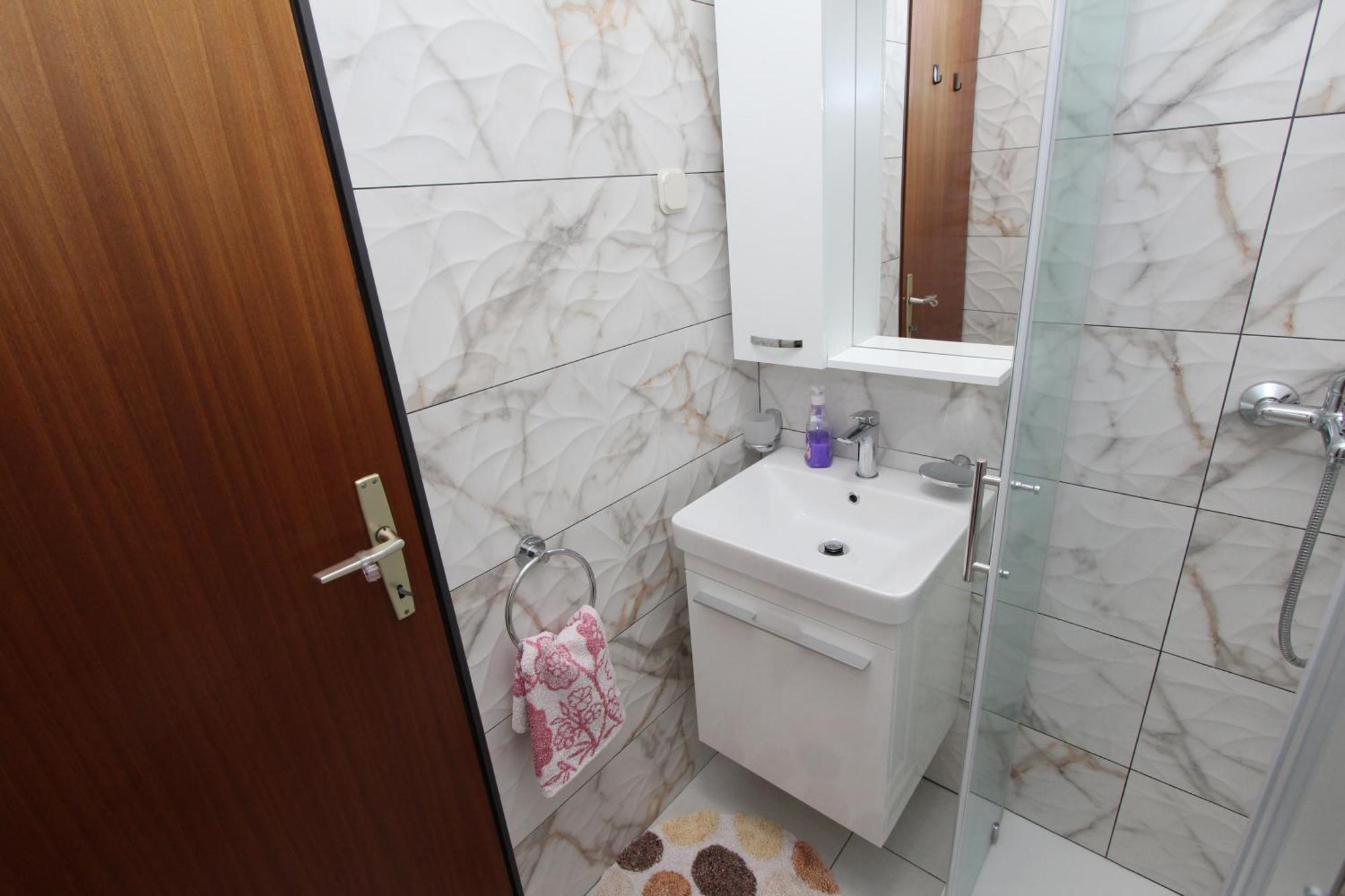 Rooms And Apartment Sanja Ровин Екстериор снимка
