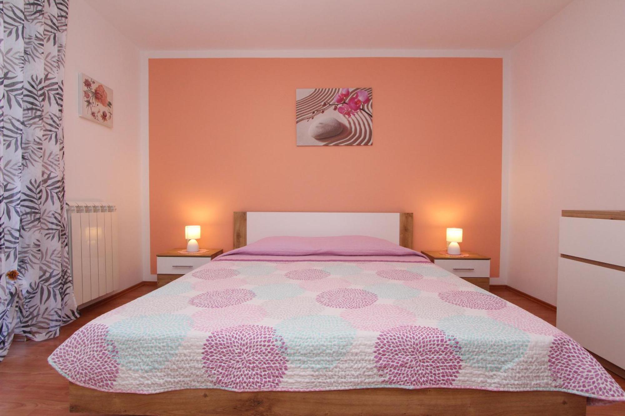 Rooms And Apartment Sanja Ровин Екстериор снимка